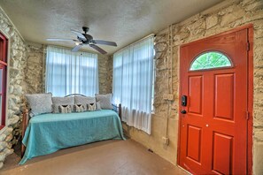 Cottage (1 Bedroom) | Intérieur
