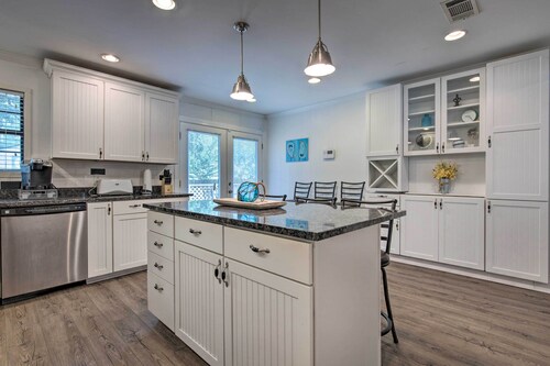 Gulfport Bungalow by Jones Park/beach Access!
