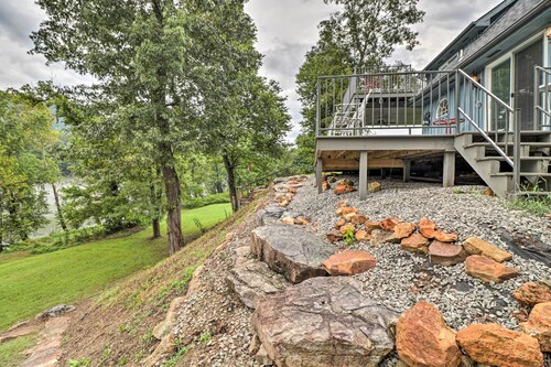 Rubys Landing Cottage w/ Deck & White River Views