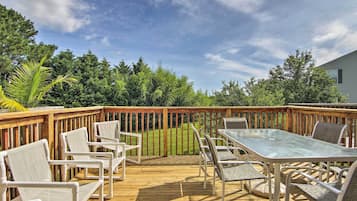 Apartment (3 Bedrooms) | Front of property