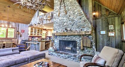 East Burke House w/ Deck < 3 Mi to Kingdom Trails!