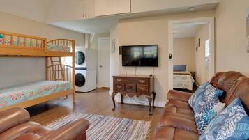 House (1 Bedroom) | Interior