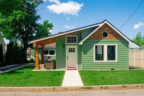 Exterior - Midtown Haven- RV and Boat parking! (Coeur d'Alene)