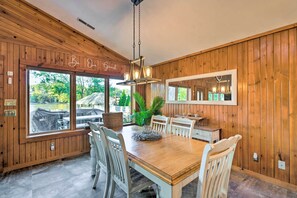 Interior - Boat Dock & Backyard: 'rock River Retreat' (Edgerton)