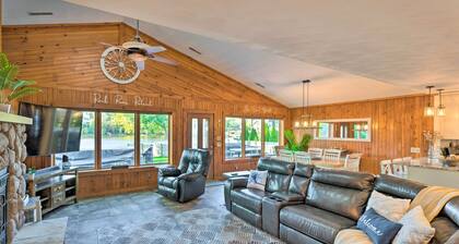 Boat Dock & Backyard: 'rock River Retreat'