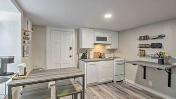 Apartment (1 Bedroom) | Interior