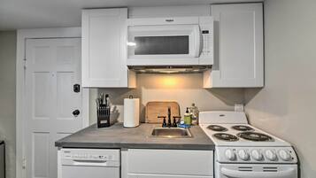 Apartment (1 Bedroom) | Interior