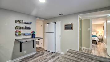 Apartment (1 Bedroom) | Interior