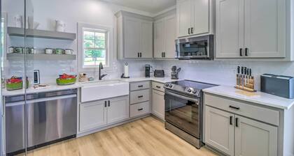 Rural Family Retreat < 3 Mi to Fishing & Boating!