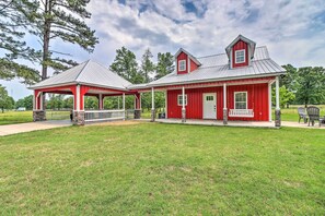 Exterior - Rural Family Retreat < 3 Mi to Fishing & Boating! (Higden)
