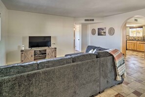 House (3 Bedrooms) | Interior - 5 Mi to Marina: Lake Havasu City Home w/ Pool! (Lake Havasu City)