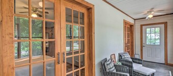 Mountain View Home Steps to Amphitheater Park