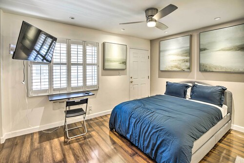 Bright Burbank Condo < 2 Mi to Griffith Park!