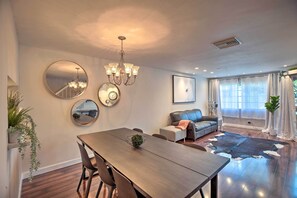 Apartment (2 Bedrooms) | Interior - Bright Burbank Condo < 2 Mi to Griffith Park! (Burbank)