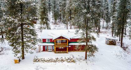 Kettle Falls Home w/ River Valley Mtn Views!