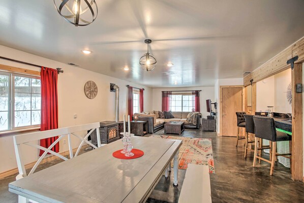 House (4 Bedrooms) | Interior