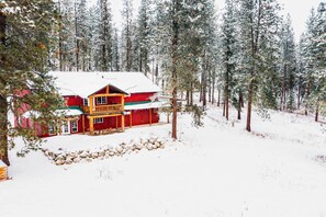 House (4 Bedrooms) | Interior - Kettle Falls Home w/ River Valley Mtn Views! (Kettle Falls)