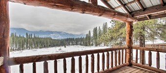 Kettle Falls Home w/ River Valley Mtn Views!