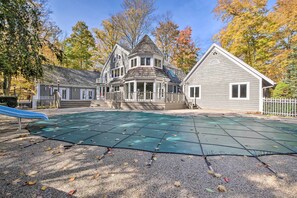 House (3 Bedrooms) | Interior - Stunning Solon Getaway ~ 20 Mi to Cleveland! (Solon)