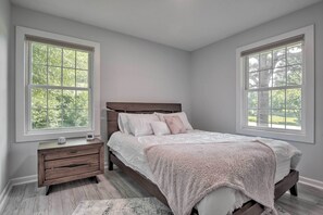House (3 Bedrooms) | Interior - Apex Home ~ 15 Mi to Downtown Raleigh! (Apex)