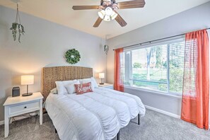 Apartment (2 Bedrooms) | Interior - Golf Course Views & Pool Access: Glendale Condo! (Glendale)