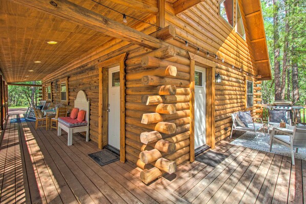 House (3 Bedrooms) | Interior - 1 Mi to Lake: Chic Arizona Cabin w/ Large Porch! (Lakeside)