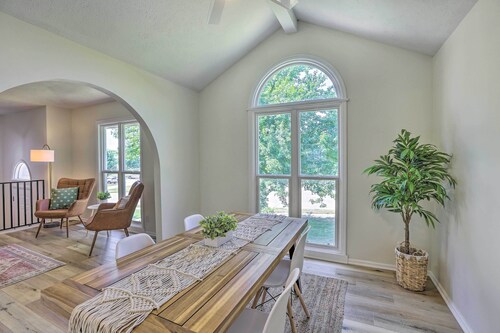 Modern Boho Gem: Yard + 10 Mi to Baxter Arena