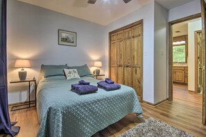 Interior - Mountain Town Adventures Home w/ Fire Pit! (Fort Valley)