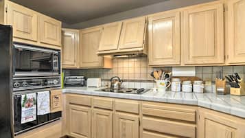 Rumah (5 Bedrooms) | Interior