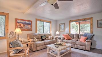 House (5 Bedrooms) | Interior