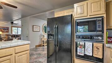 Rumah (5 Bedrooms) | Interior