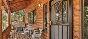 Duck Creek Village Cabin w/ Deck on Half Acre
