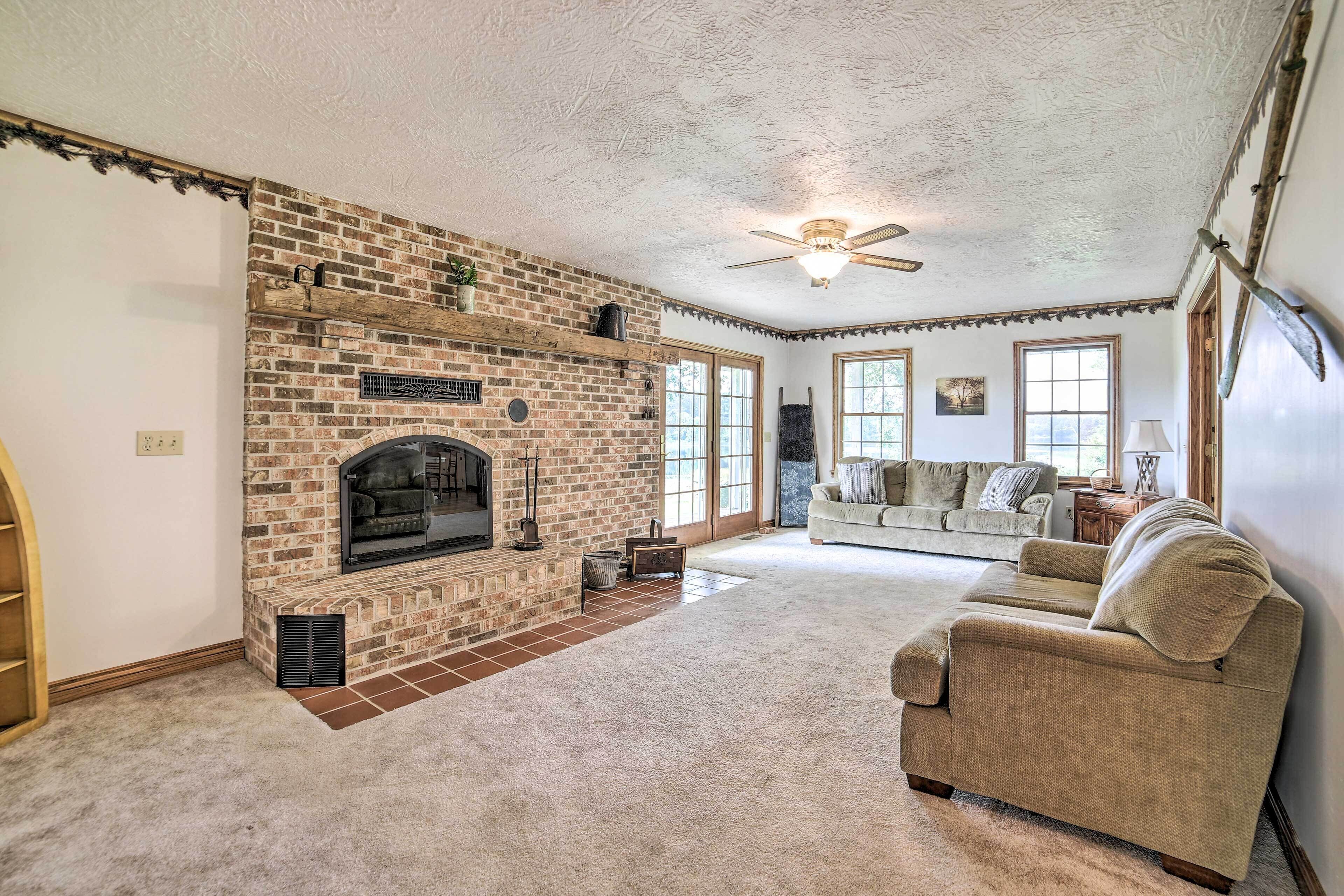 House (5 Bedrooms) | Interior