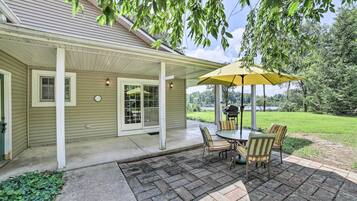 House (5 Bedrooms) | Interior