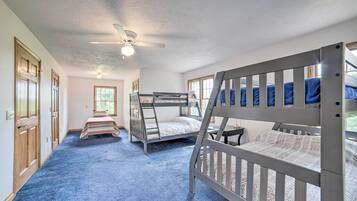 House (5 Bedrooms) | Interior