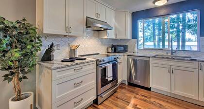 New! Stylish Shoreline Townhome - Walk to E Line!