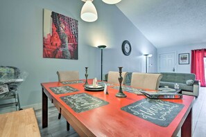 Interior - Near Mt Airy Casino: Mount Pocono Condo w/ Balcony (Mount Pocono)