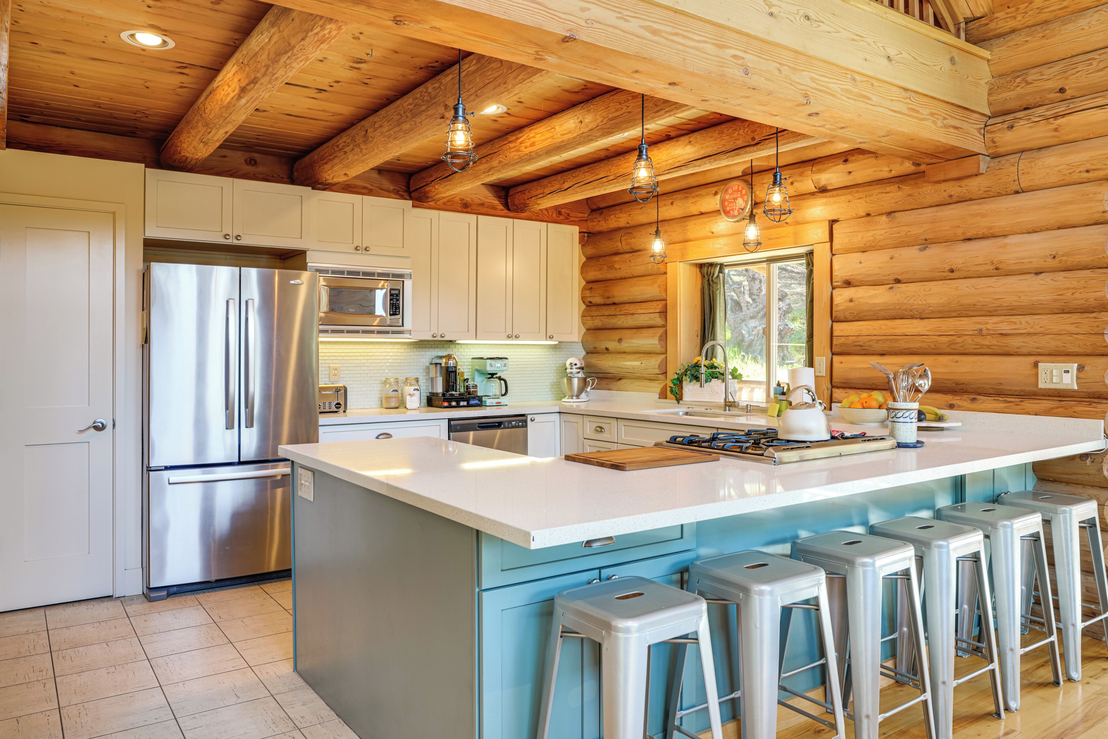 House (5 Bedrooms) | Interior