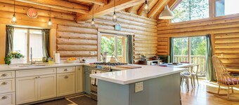 Walk to Pine Mountain Lake: Spacious Family Cabin