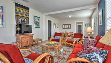 Cottage (2 Bedrooms) | Front of property