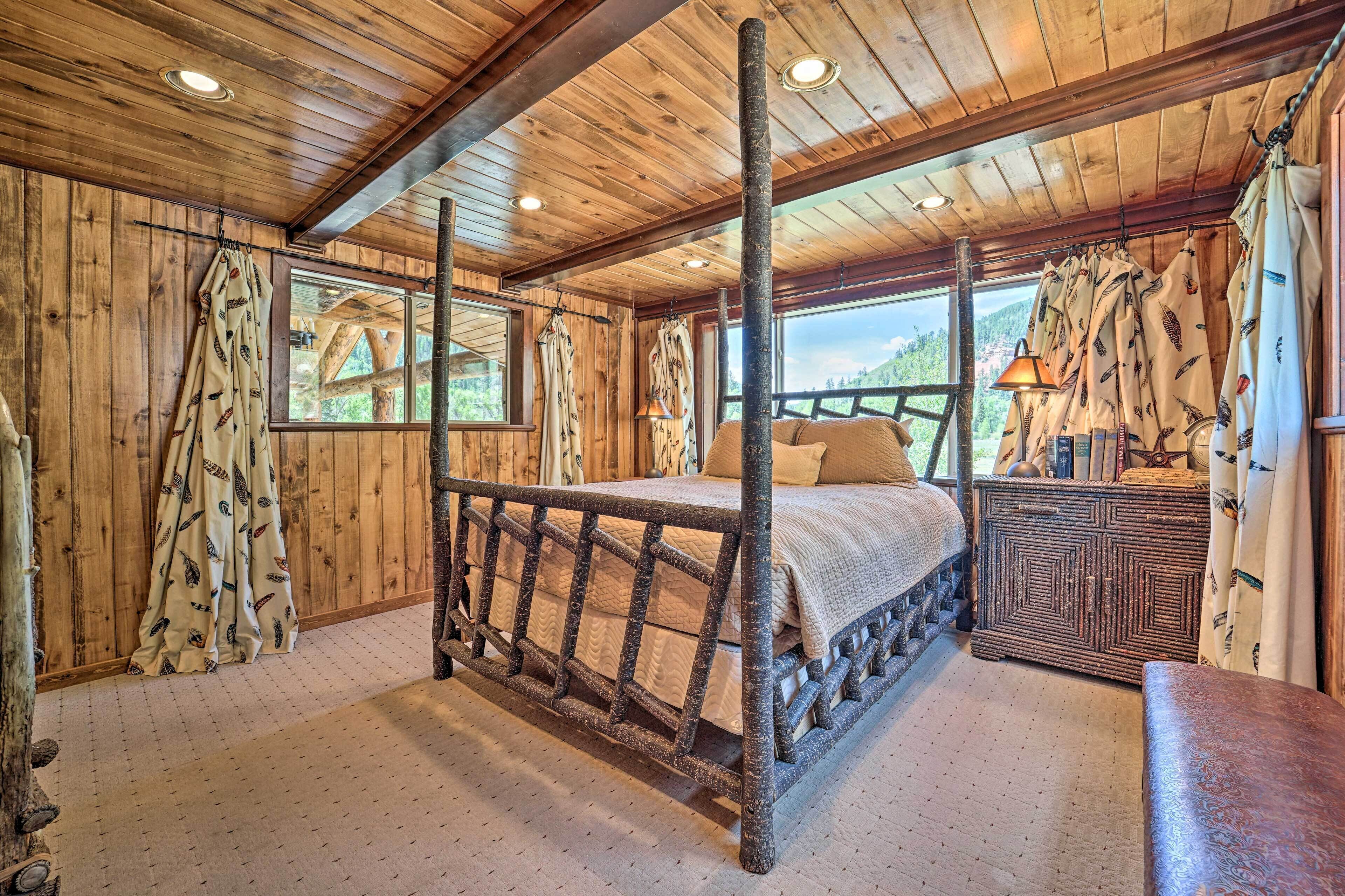 House (4 Bedrooms) | Interior