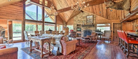 House (4 Bedrooms) | Front of property