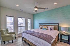 Interior - Walk to Ocean: Bright Crystal Beach House w/ Deck! (Port Bolivar)