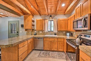 House (3 Bedrooms) | Interior - Cabin in Tonto National Forest: Deck & Views! (Pine)