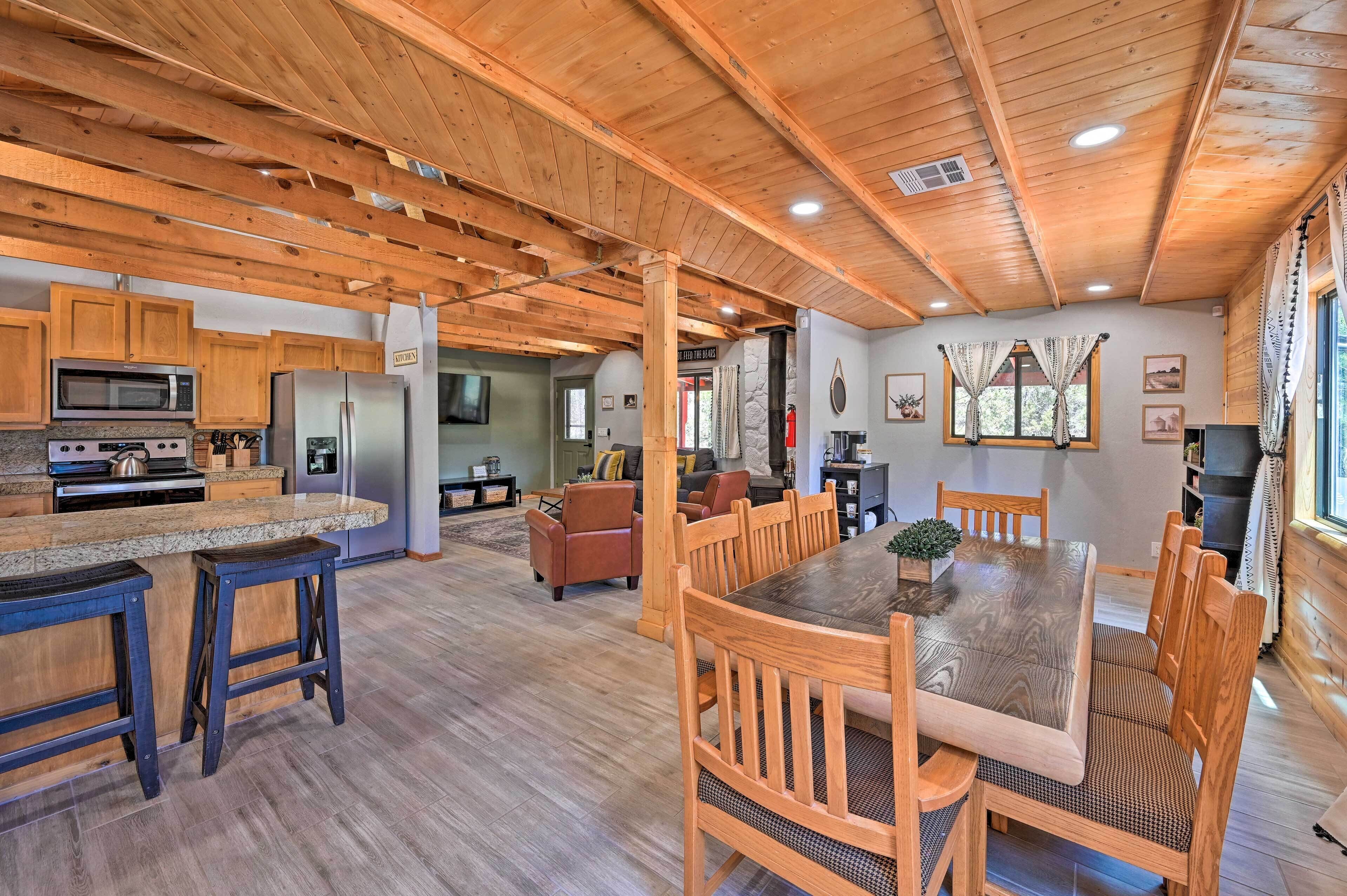 House (3 Bedrooms) | Interior