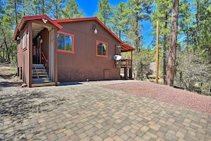House (3 Bedrooms) | Interior - Cabin in Tonto National Forest: Deck & Views! (Pine)
