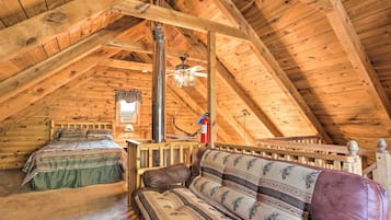 House (5 Bedrooms) | Interior