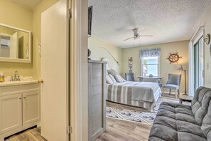 Cottage (3 Bedrooms) | Interior - Steps to Lake of the Ozarks: Family Home w/ Views! (Camdenton)