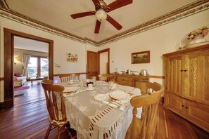 Rumah (5 Bedrooms) | Interior