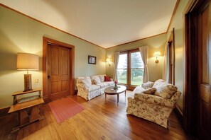 Talo (5 Bedrooms) | Sisätilat